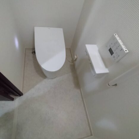 洗面脱衣室床張り替え