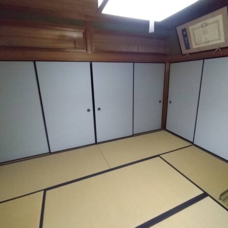 大岳荘 さざなみの間 クロス張替え