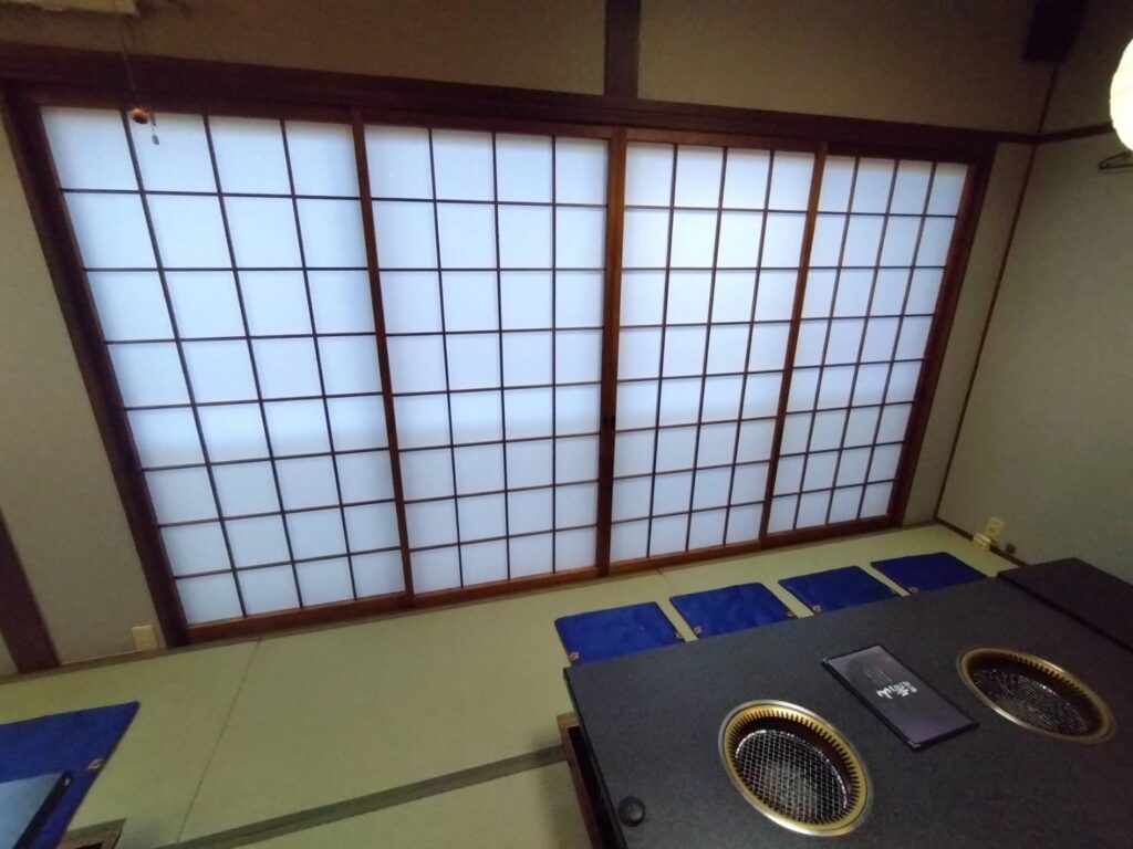 焼肉店 障子張り替え 施工後①