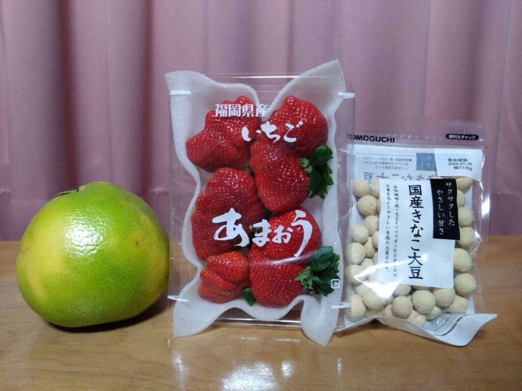 お客様から頂いた御礼の品、福岡県産あまおう・柑橘・きなこ大豆のお菓子