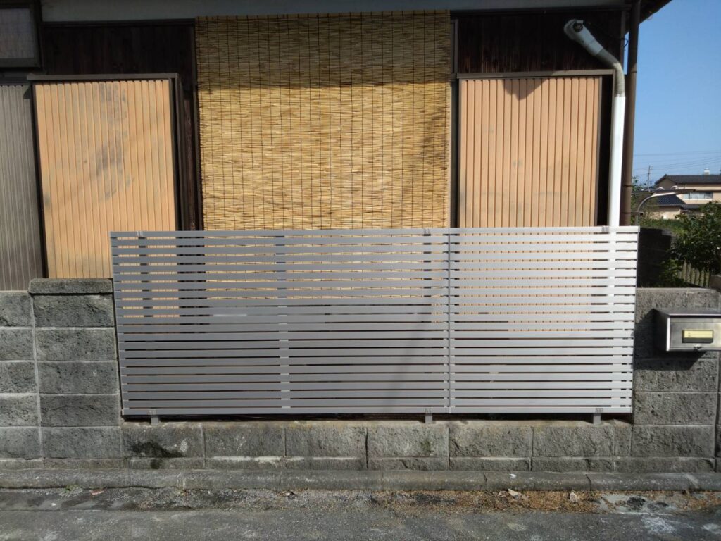 飯塚市 フェンス取替え 施工後 アルミフェンス