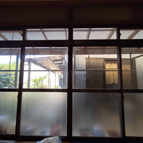 直方市｜ふすま張替え｜木目柄の襖紙で、フローリングの部屋になじむ和モダンに